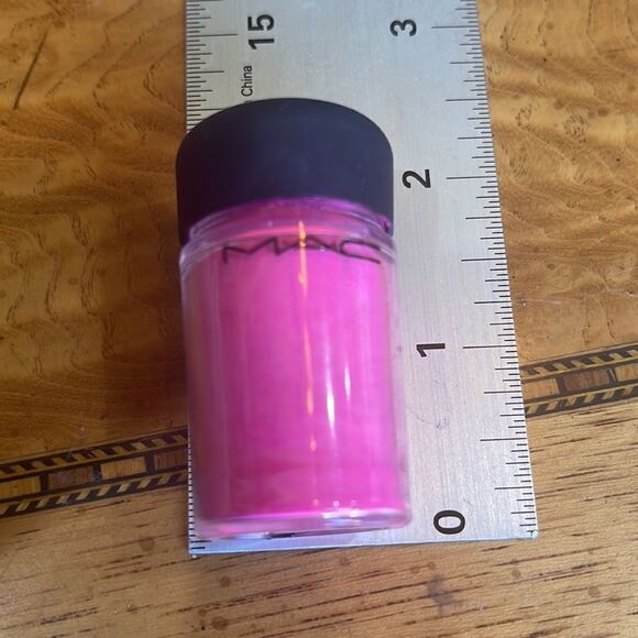 🎃 MAC MAGENTA Madness Neon Pink Powder & lip glitter! - Picture 2 of 9